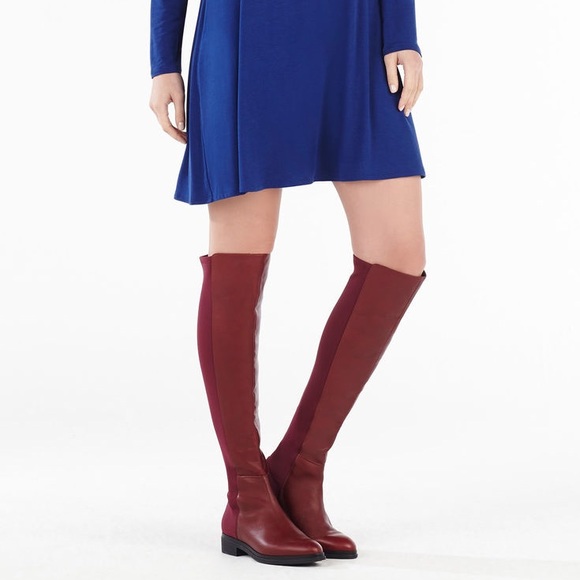 BCBGMaxAzria Shoes - 👗bcbg burgundy leather boots